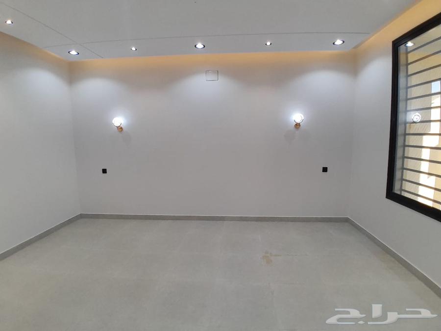 للبيع شقه دور ارضي تمليك بمدخل سيارة بسعر 520الف 6غرف64550427641601114