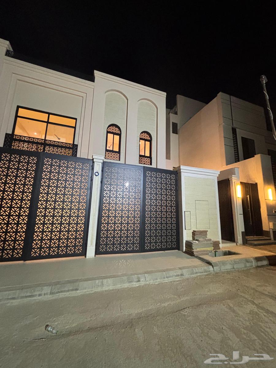 تاون هاوس للبيع حي السعادة64550443304451110