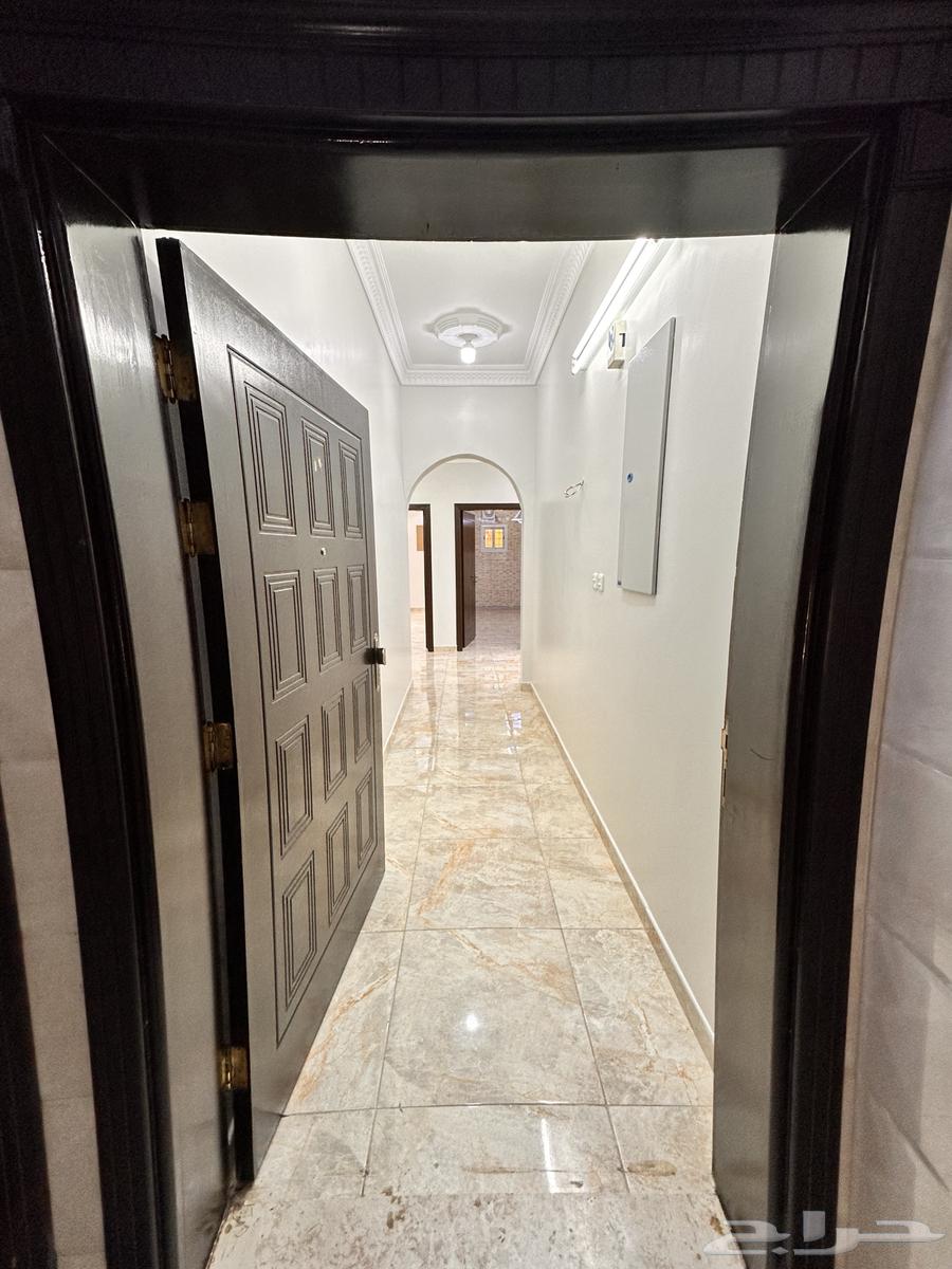 للاجار شقه اربع غرف في حي السنابل64550443435649111