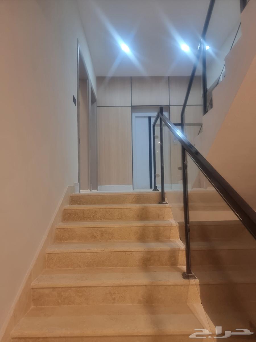 للبيع شقق تمليك علوية حي بدر64550377211907111