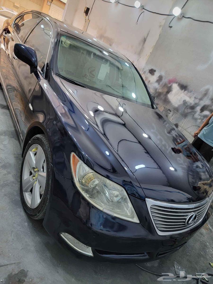 يوجد لدينا رش بويه جميع انواع السيارات ورش جنوط جميع الألوا64545572253185114