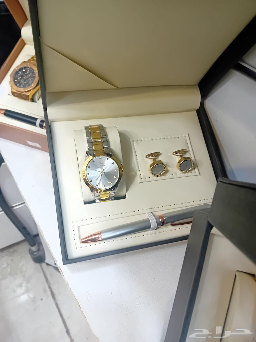 اطقم ساعة اصلي ظمان سنه توصيل في جميع أنحاء المملكة العربية64550575399937110