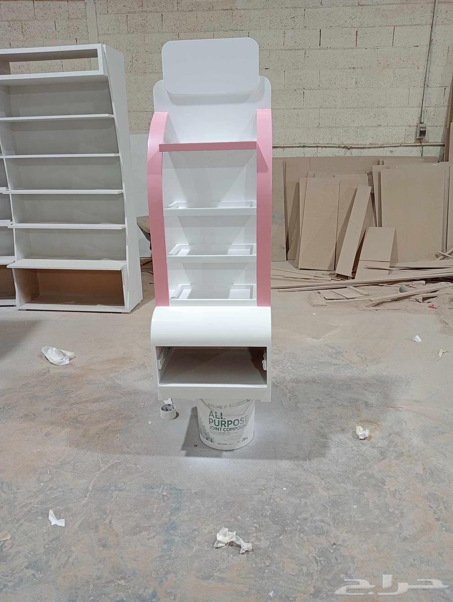 لجميع انواع صيانات وصبغ الابواب وغرف النوم64563252363011110