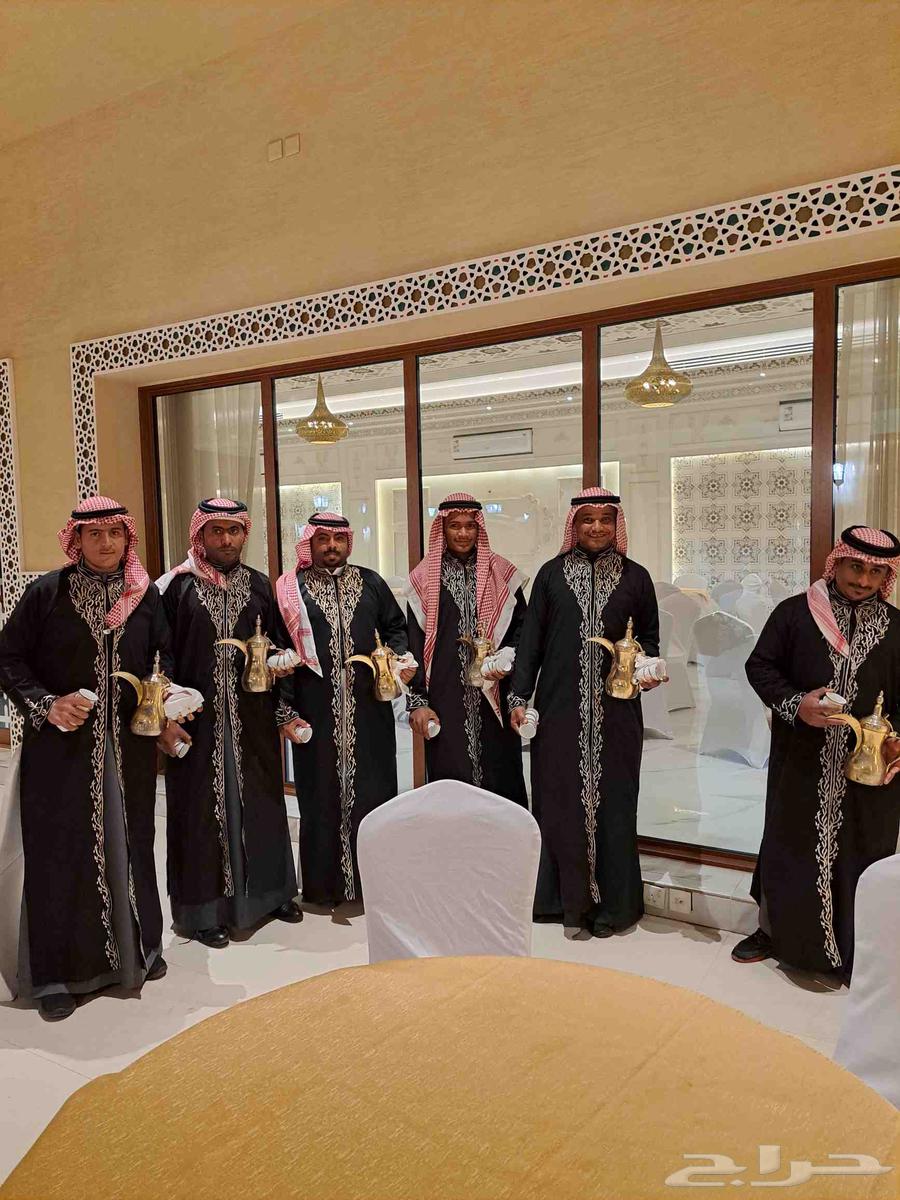 Coffee servers, baristas, and hostesses for men and women64563235217537111