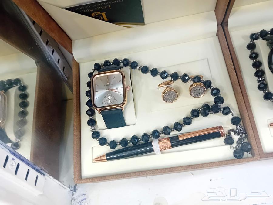 اطقم ساعة اصلي ظمان سنه توصيل في جميع أنحاء المملكة العربية64550575399937114