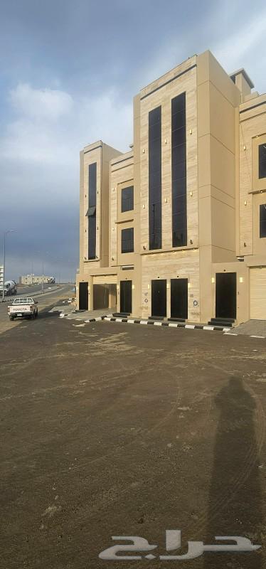 للبيع شقق علويه بسطح خاص 6غرفVIPمن500ألف أبها المحالة قرطبة64550393799683110