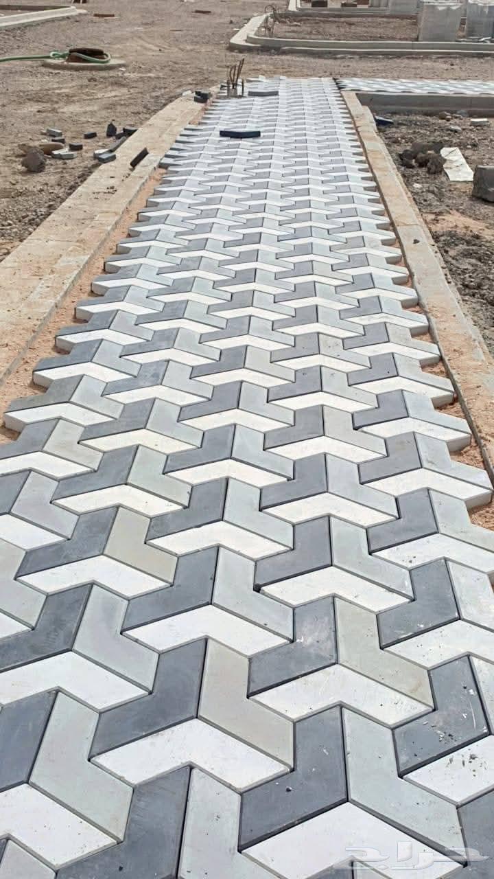 Interlock and Border Installation64550575335171114