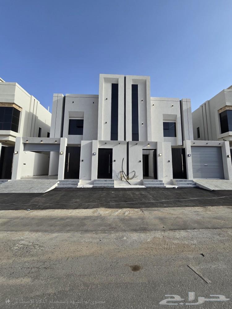 Apartment for sale, ground floor, 6 rooms, with courtyard and parking, priced at SAR 520,000, in Ahad Rafidah64550377341570110