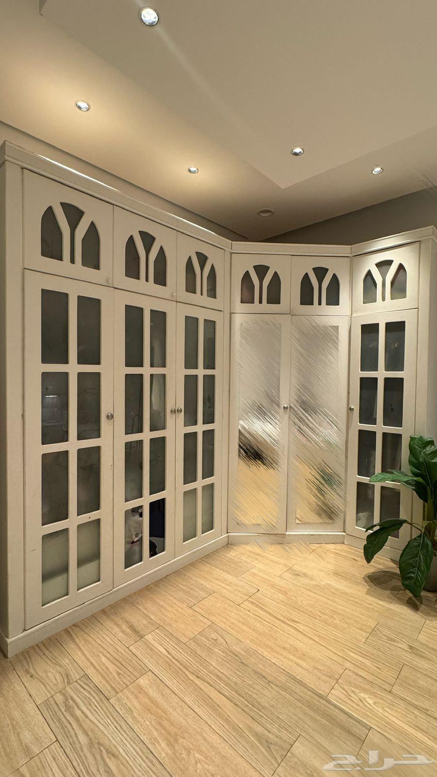 معلم فك وتركيب غرف نوم علي الشرط64550559077634110