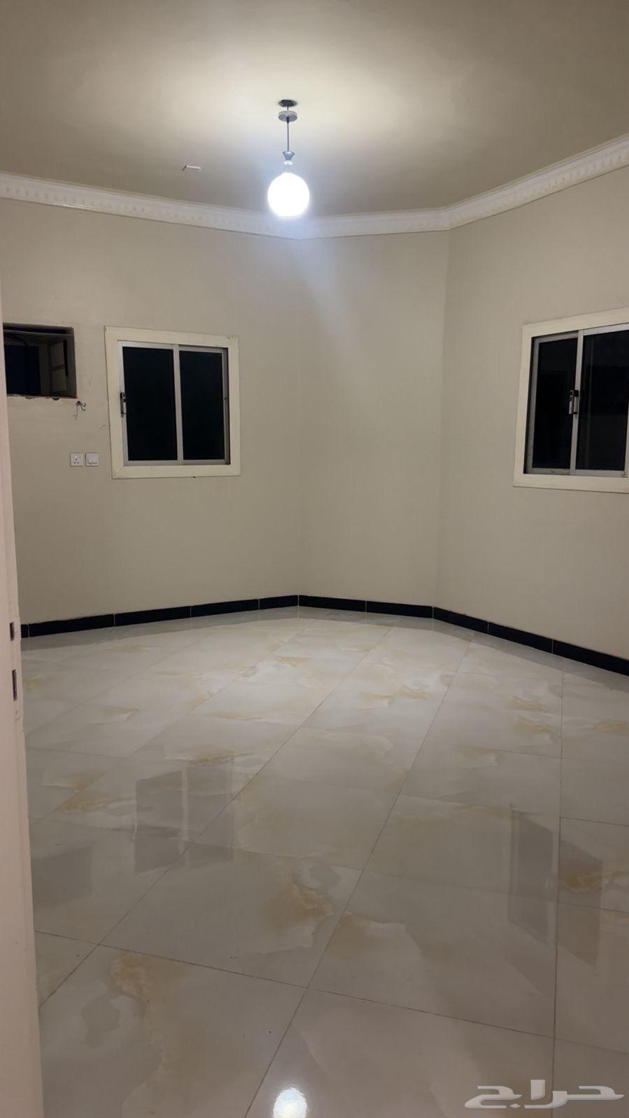 للايجار شقة بحي الورود64545507030659112