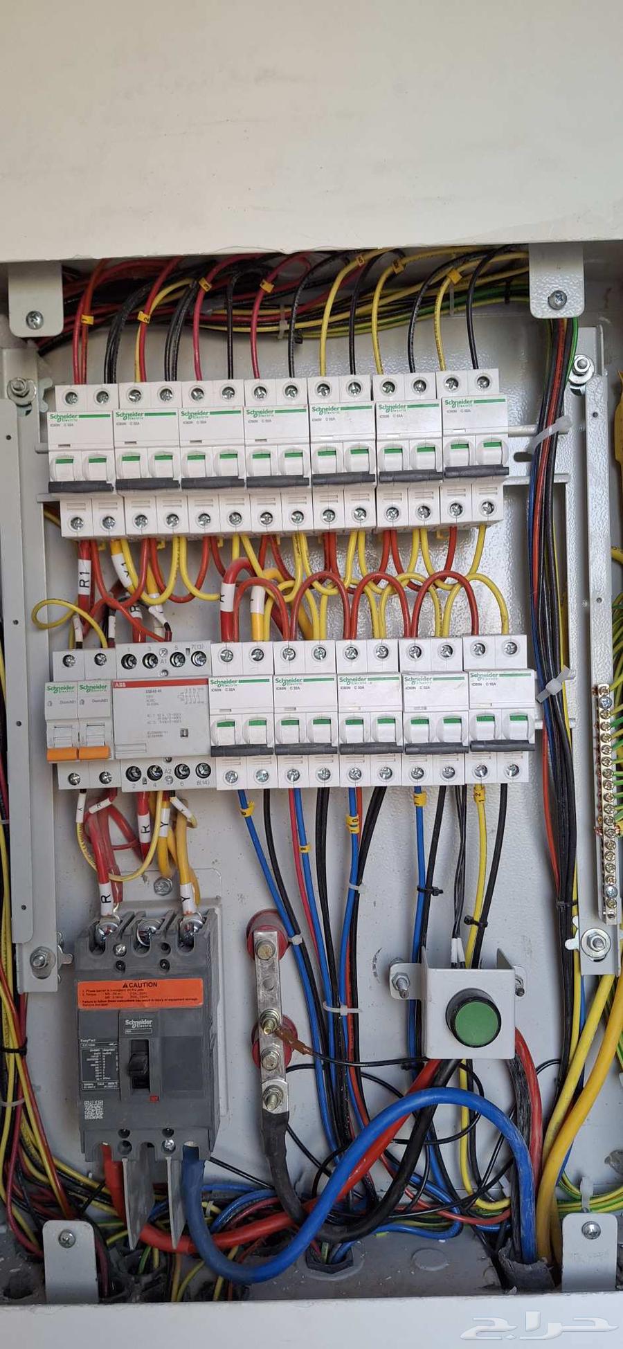 كهربائي فني لجميع انواع اعمال الكهرباء المنزلية تأسيس تشطي64563219788418110