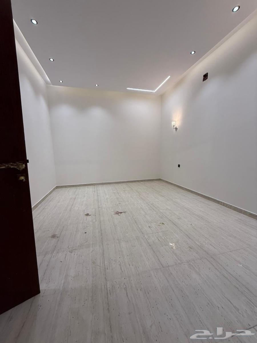 فيلا للبيع حي العوالي64550361548801113