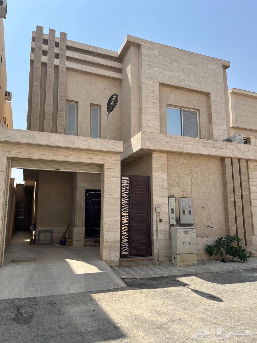 للبيع فيلا مع شقتين64545522722562110