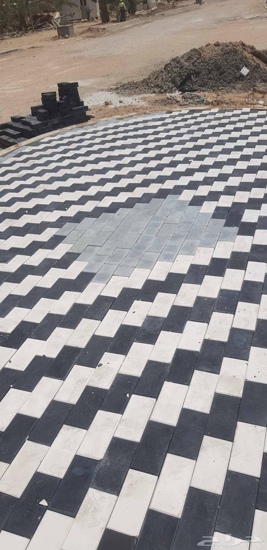 Interlock and Border Installation64550575335171112