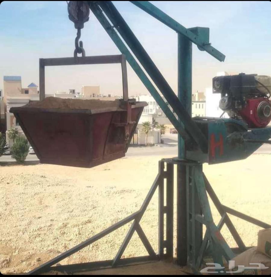 Egyptian crane operator classifies raising block cement flat roofs64572769446147111