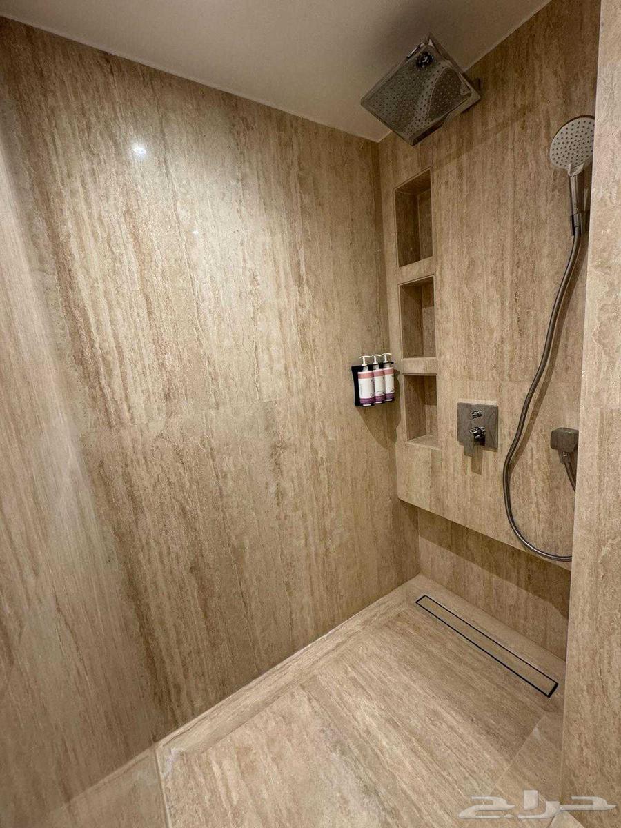 مبلط مصرى لتركيب جميع انواع البلاط واابورسلان والسيراميك وا64563421877122111