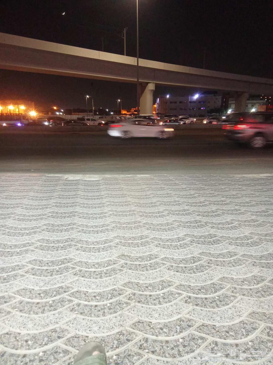 معلم بلاط في جده64572883674625114