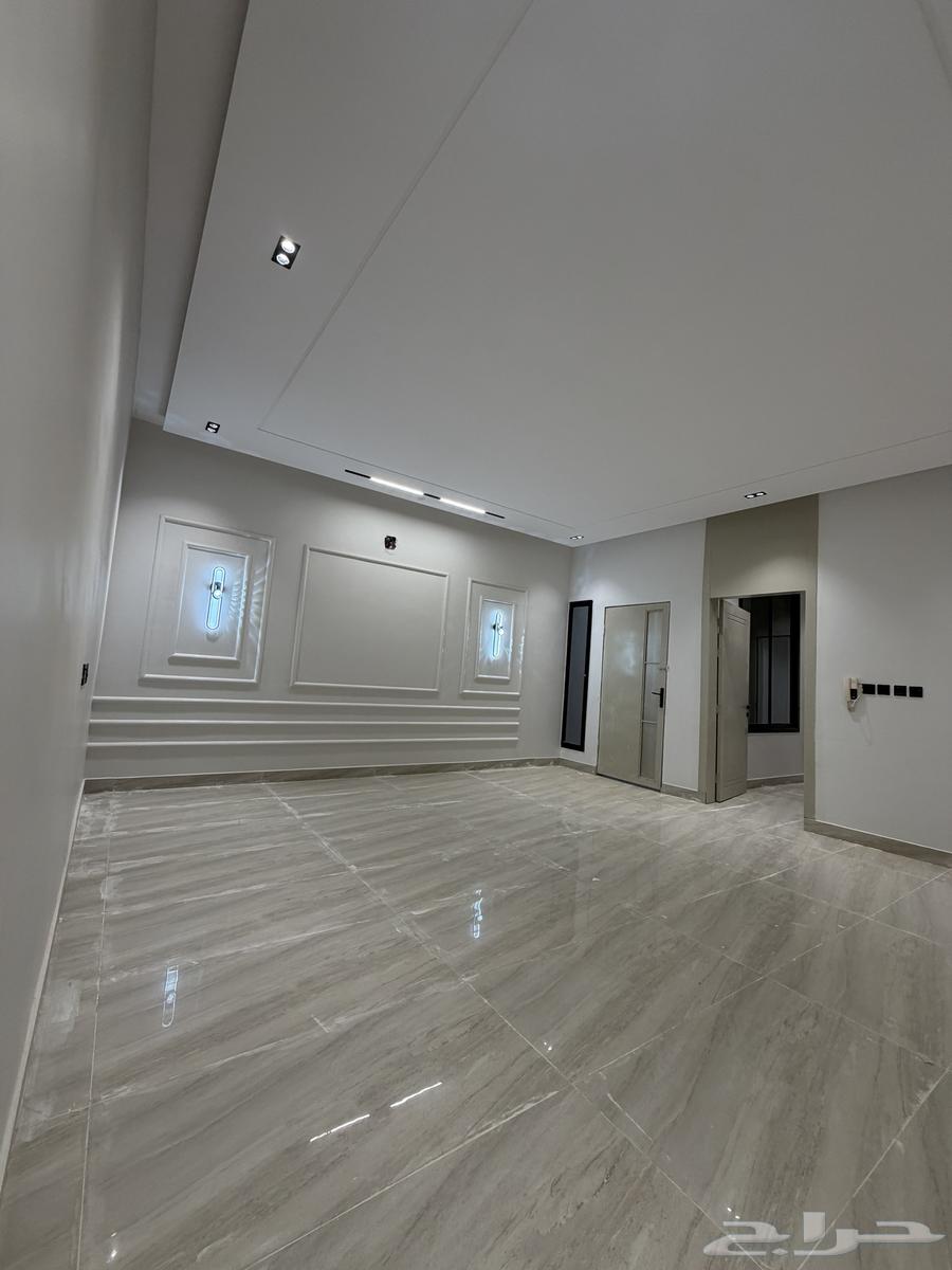 للبيع ادوار أرضيه وعلويه. معا الشقه بسعر مناسب جنوب الرياض64572768633985111