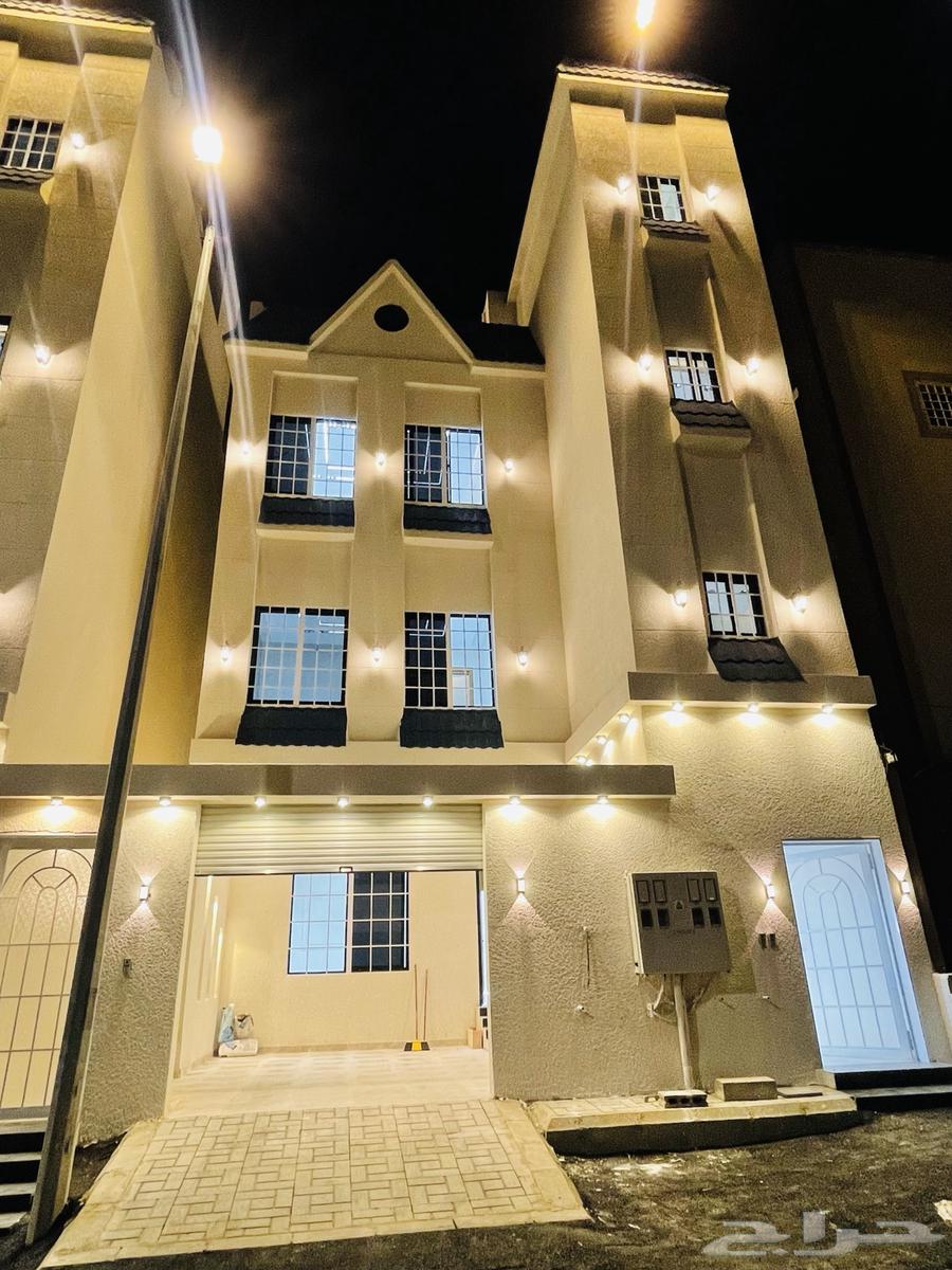 للبيع شقق تمليك ارضي بحوش مدخل سيارة حي الموسى64572751514115110