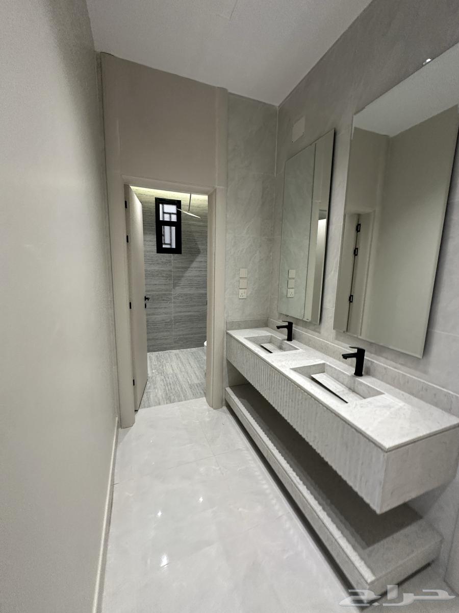 شقق وسيعة نظام ادوار بمداخل خاصة المحالة بالقرب من العثيم64572719889921114