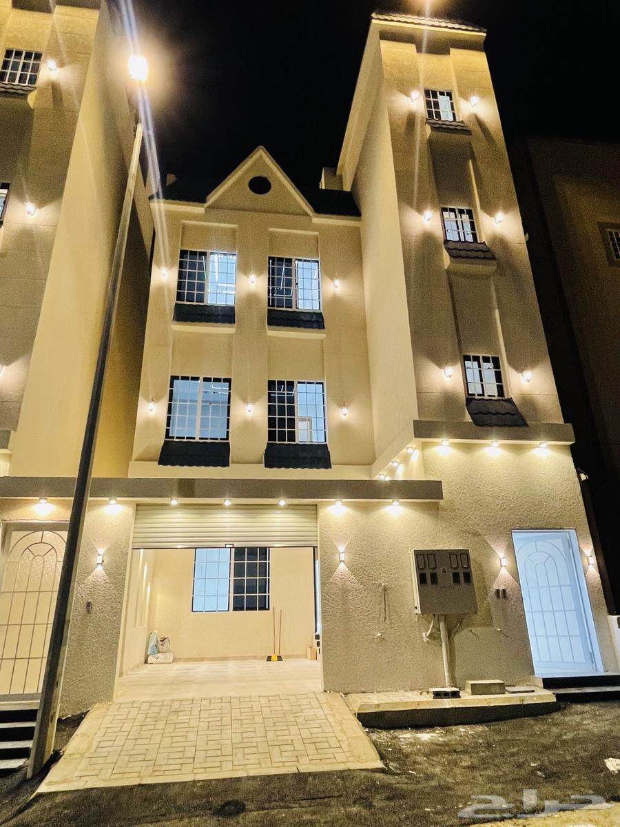 للبيع شقق تمليك ارضي بحوش مدخل سيارة حي الموسى64572751514115111