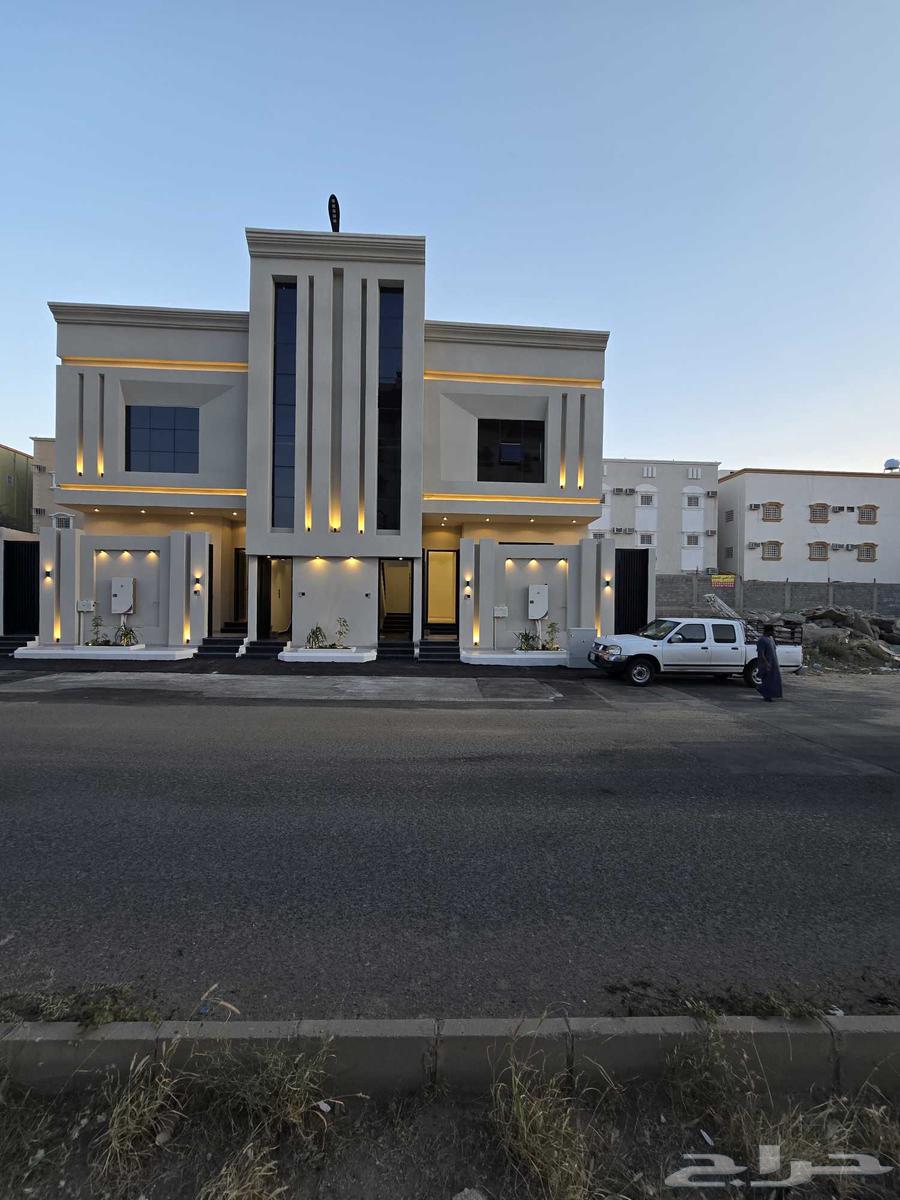 للبيع شقه ارضيه 500 الف كامل خدمات خلف موجان بارك64563251220099110