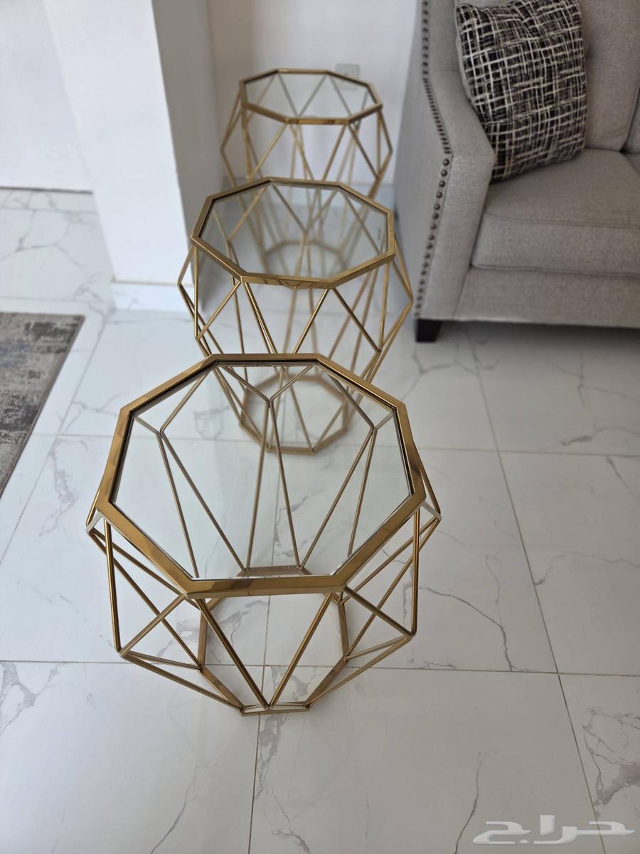 طاولات خدمه فخمه من شركة ميداس وكرسي من ايكيا64563421374979110