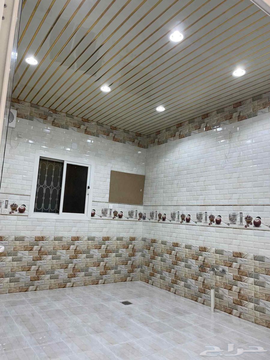 شقه للايجار المخواه المكيفات راكبه خلف قصر الجزيره64563282076545114