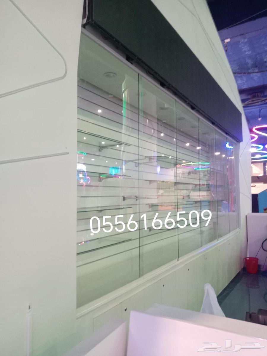 Single tempered glass and double aluminum structure for administrative offices and partitions64563391438337114