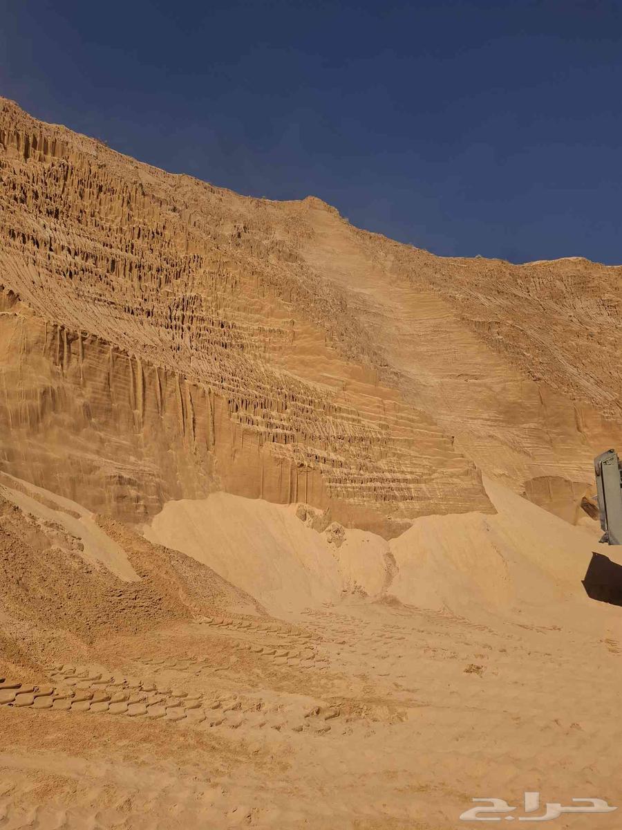 كساره بحص ابيض ورمل احمر وابيض واسفلت64563438118659110