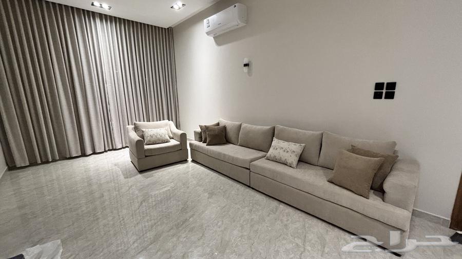 Custom sofa64563313522819111