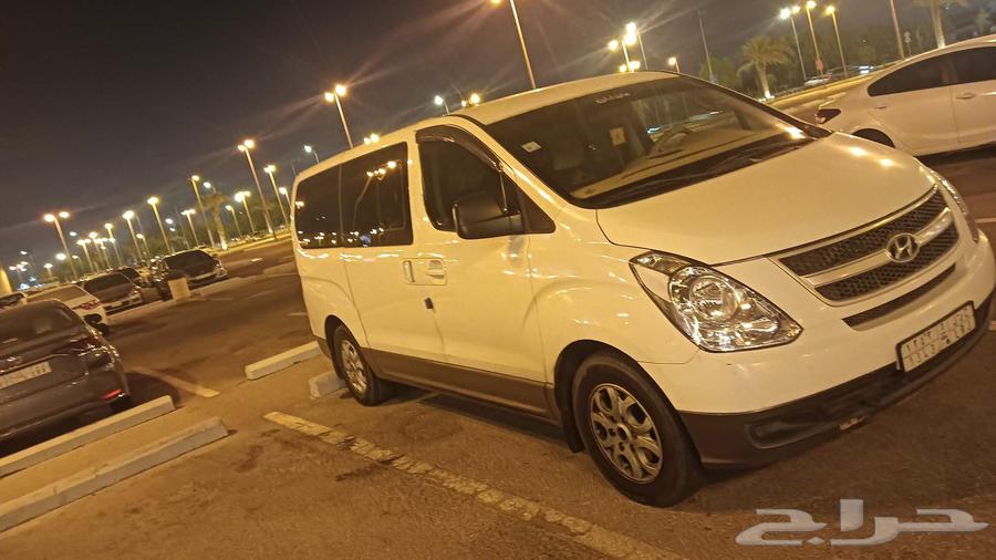 توصيل طالبات الجامعات والموظفات ومشاوير خاصه64572752722049110