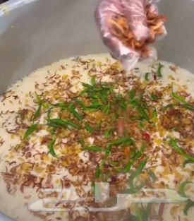 A cook for small and large events64563422477058110