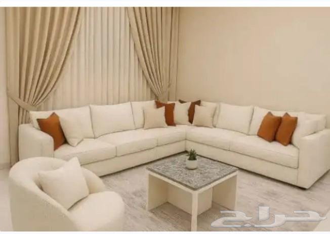 Detail all types of sofas and seating arrangements, cushions, and curtains according to64563313914499112