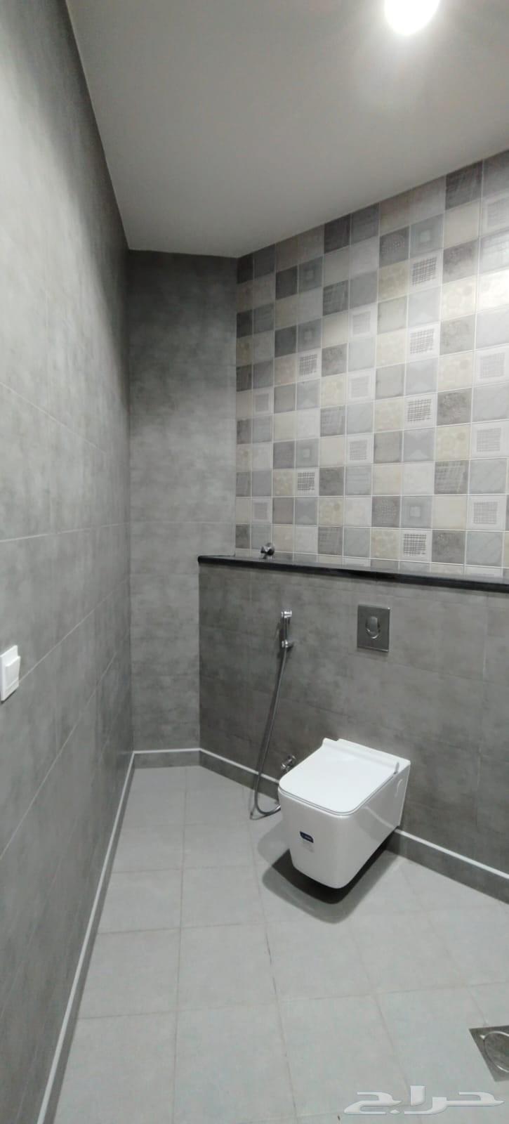 I am a ceramic tile installer, work like an engineer64572868211459110