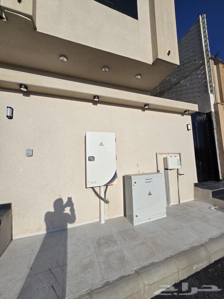 للبيع دور أرضي 6غرف تشطيب مميز علي برحه من 500ألف بحي النسيم64563250254723113