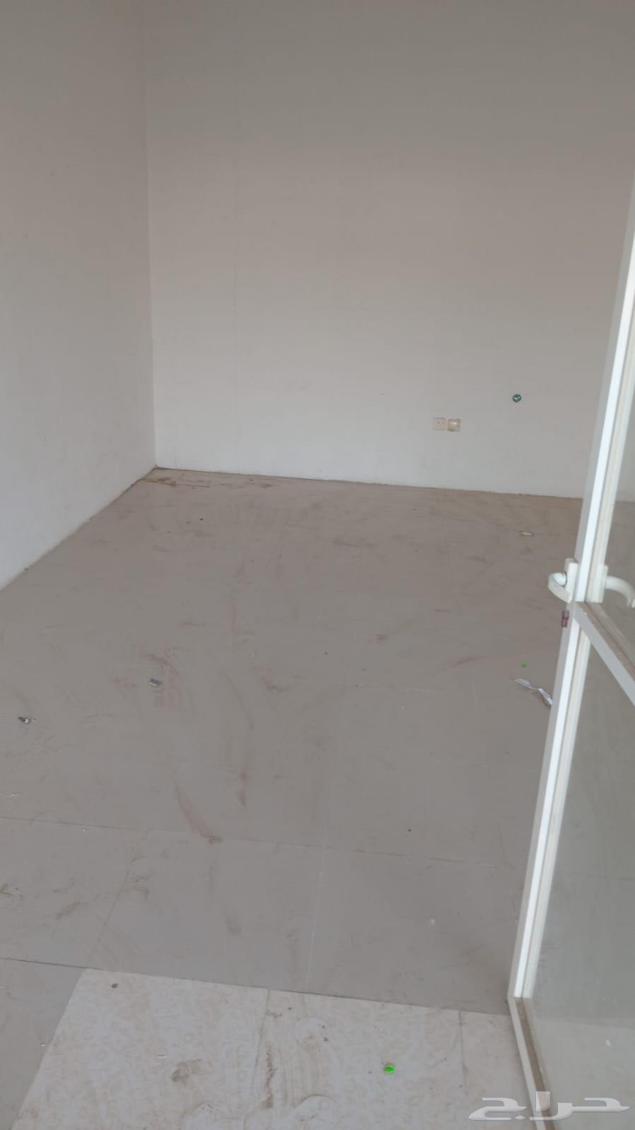 معرض للإيجار