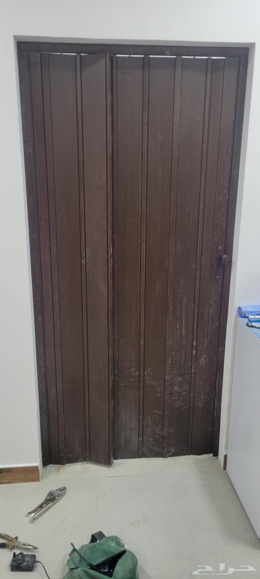 ابواب حسب وكردين وابواب جلد الون ملكي توريد وتركيب64563405778049110