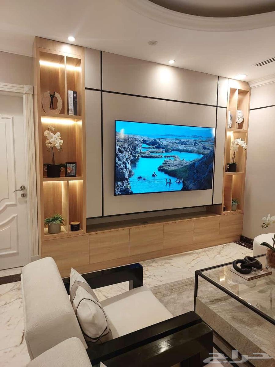 Decoration, Painting, and Restoration64572850783746112