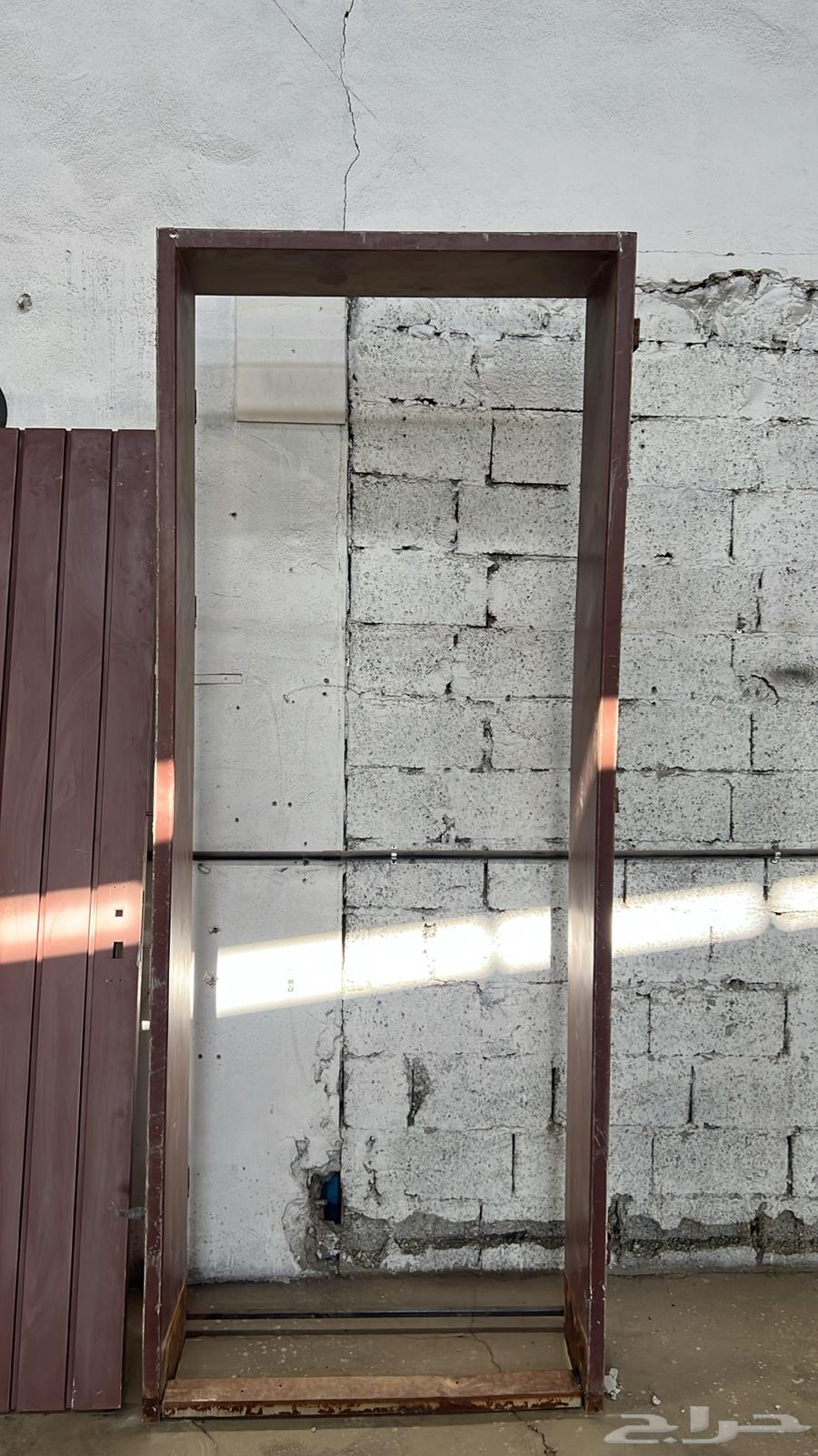 Iron door, aluminum window, desert air conditioner, plastic tank64572965850114111