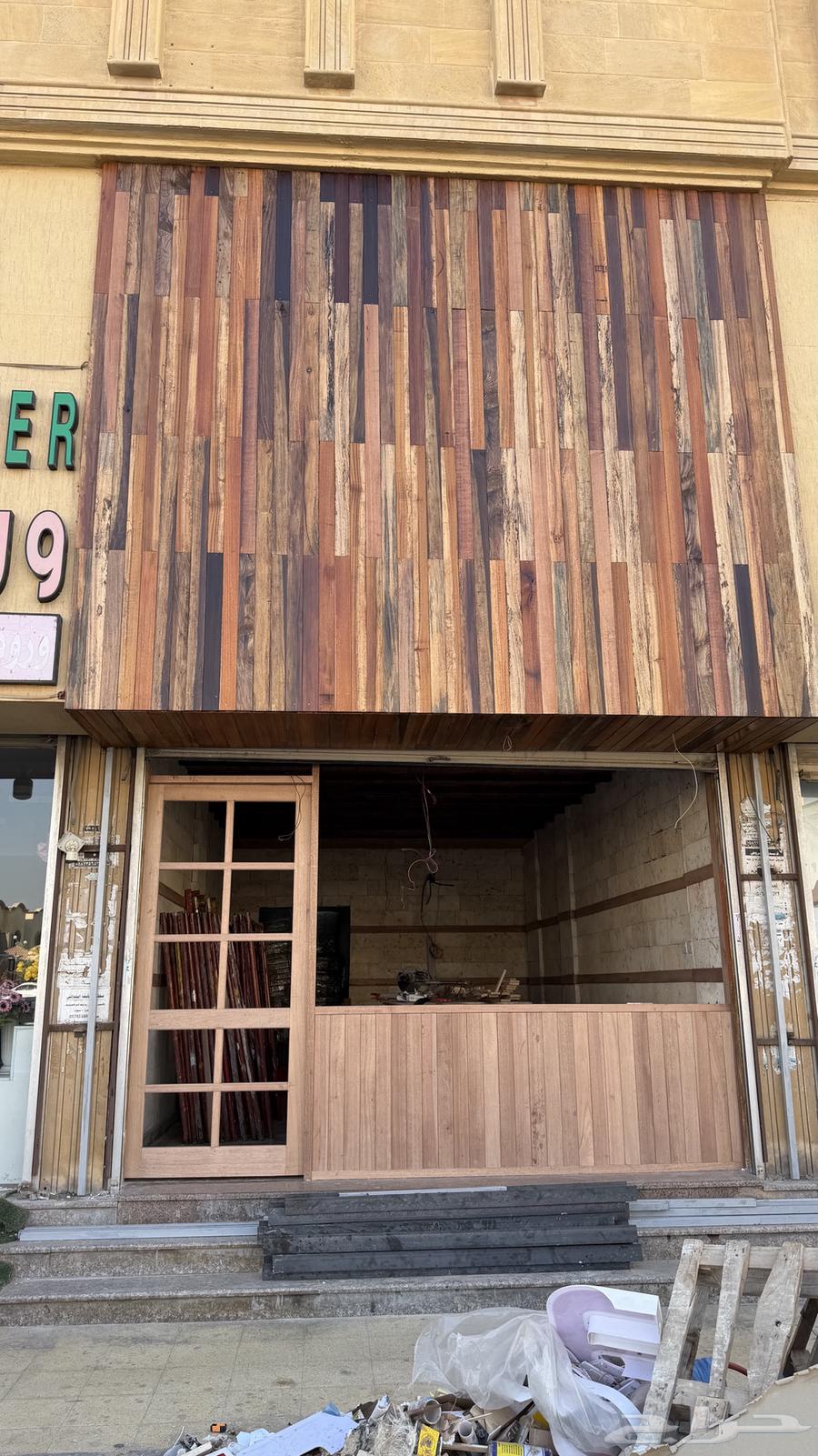 نجار محترف لتنفيذ كافة الأعمال الخشبية64572950622211110