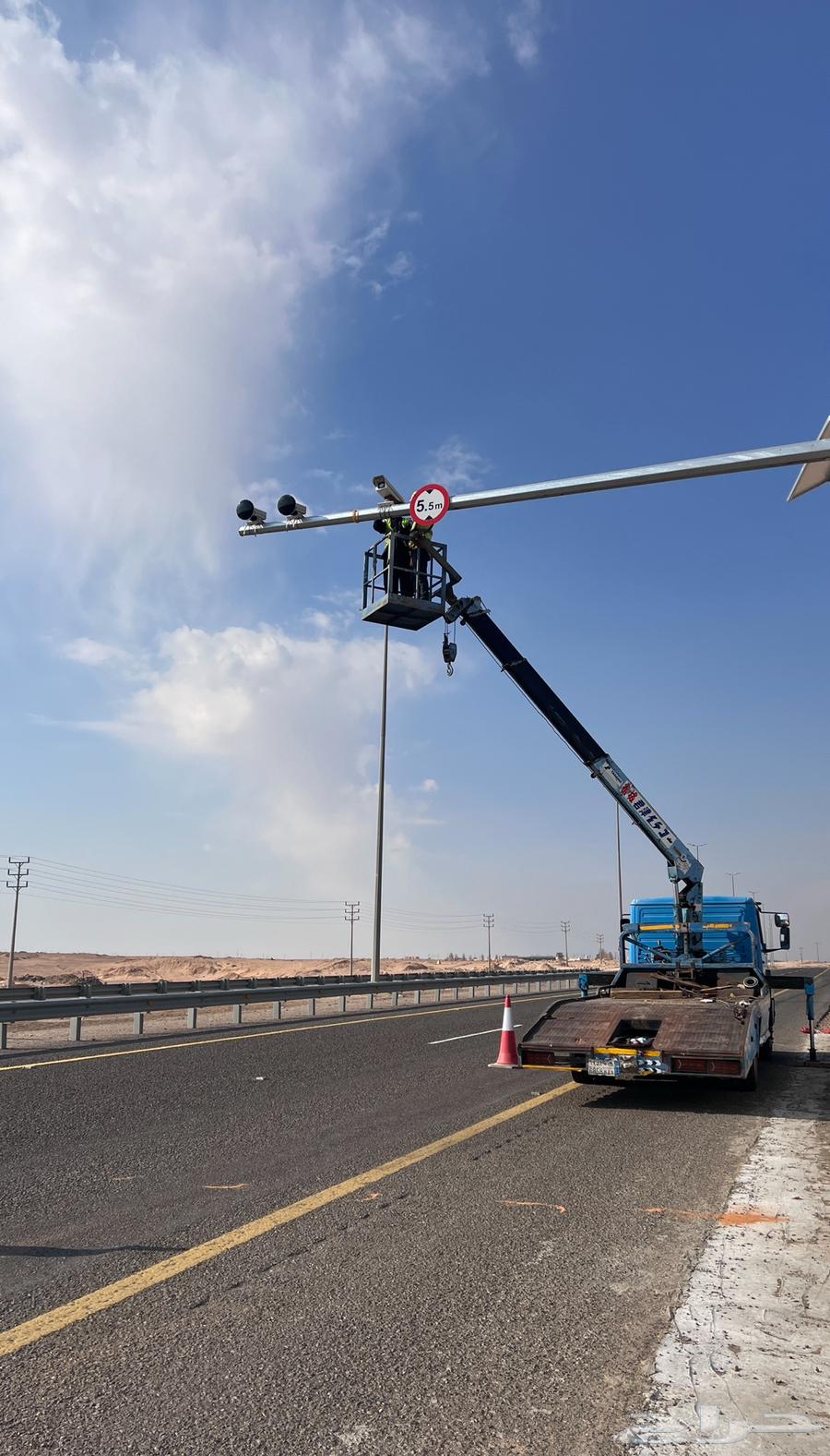 ونش سله الايجار اليومي والساعات وغيرها وسطحه لنقل64572932827522111