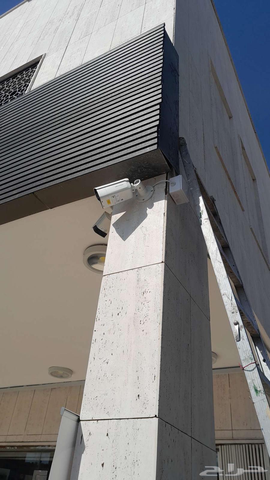 Camera technician64572966746625110