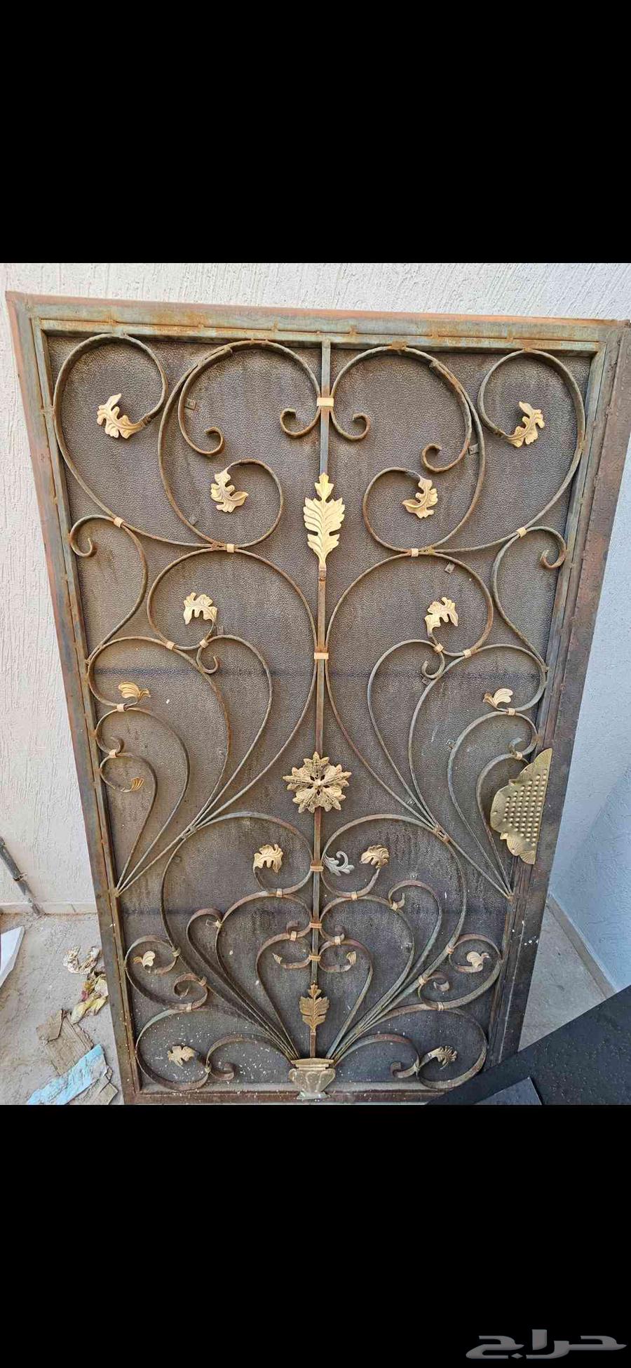 باب حديد عماره و باب حديد حوش.64582471007234112