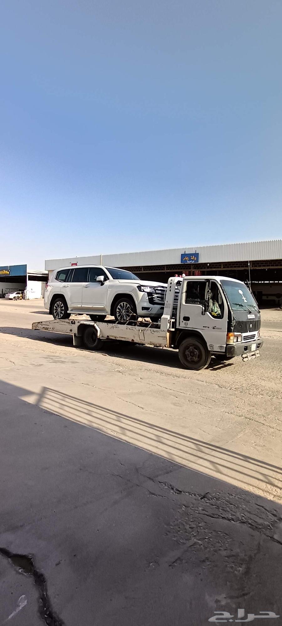 سطحه حفر الباطن لنقل السيارات64572967353474110