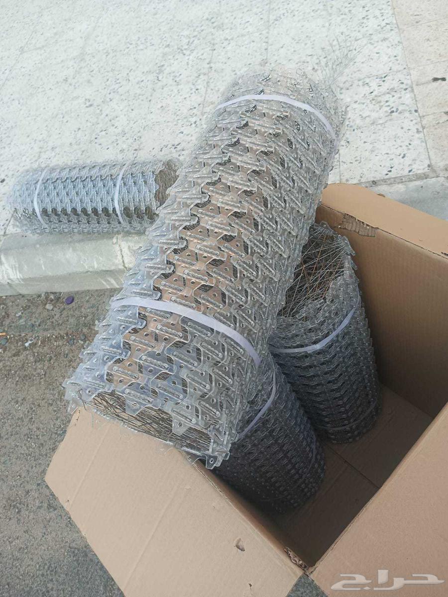 Installation of outdoor air conditioner cover, bird-repellent mesh Tek cover64572965629699111