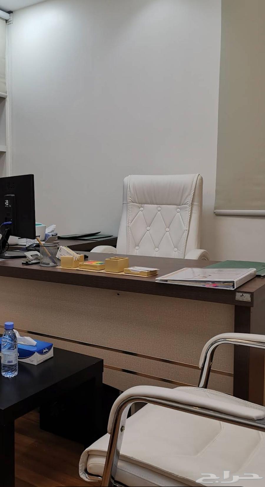 للتقبيل مكتب شركة جاهز 4 مقسم 4 مكاتب ومكتب مدير بالاثاث64582387400579110