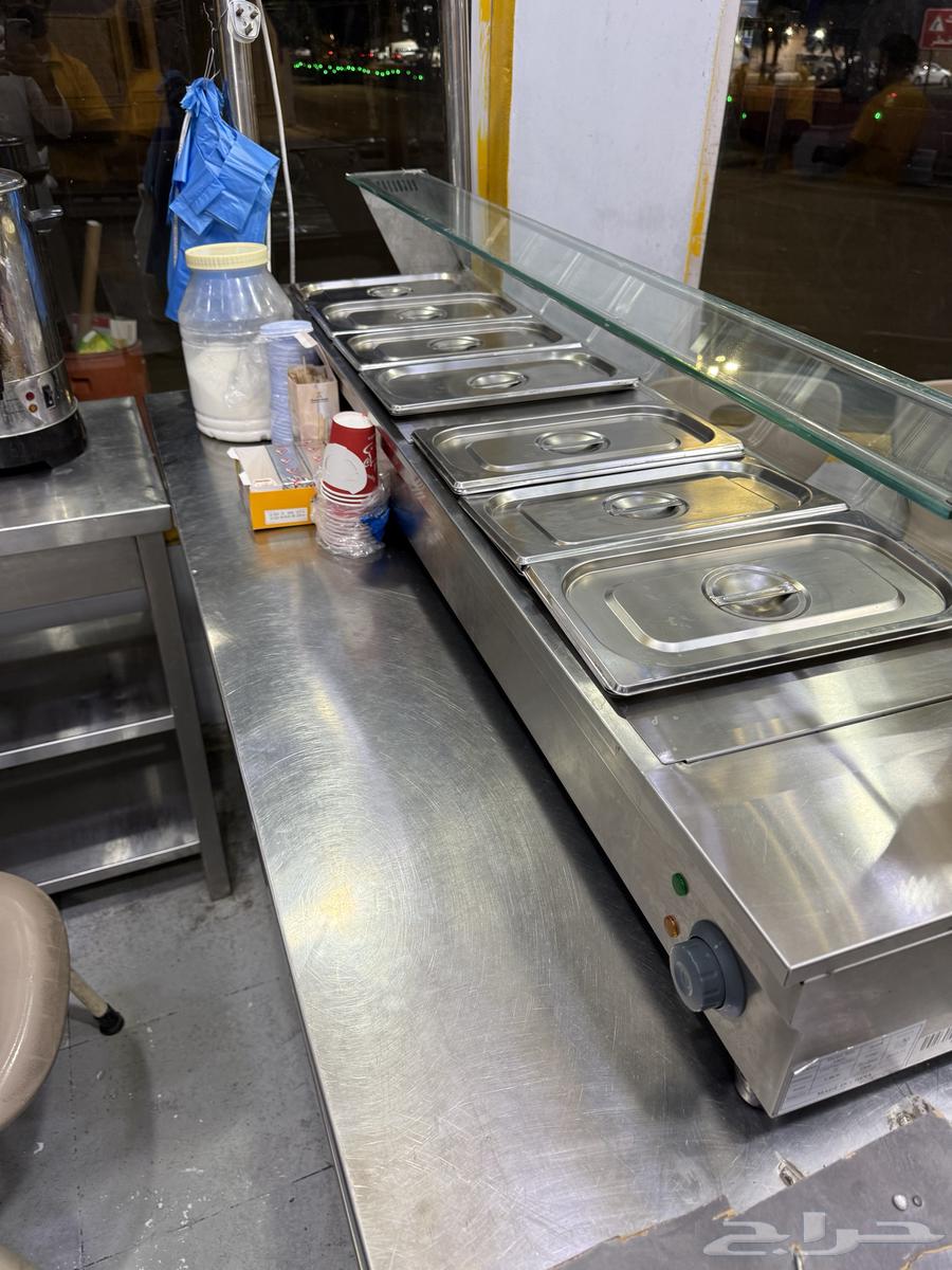 فرصه ذهبية للتقبيل مطعم في موقع مميز64582387867649110