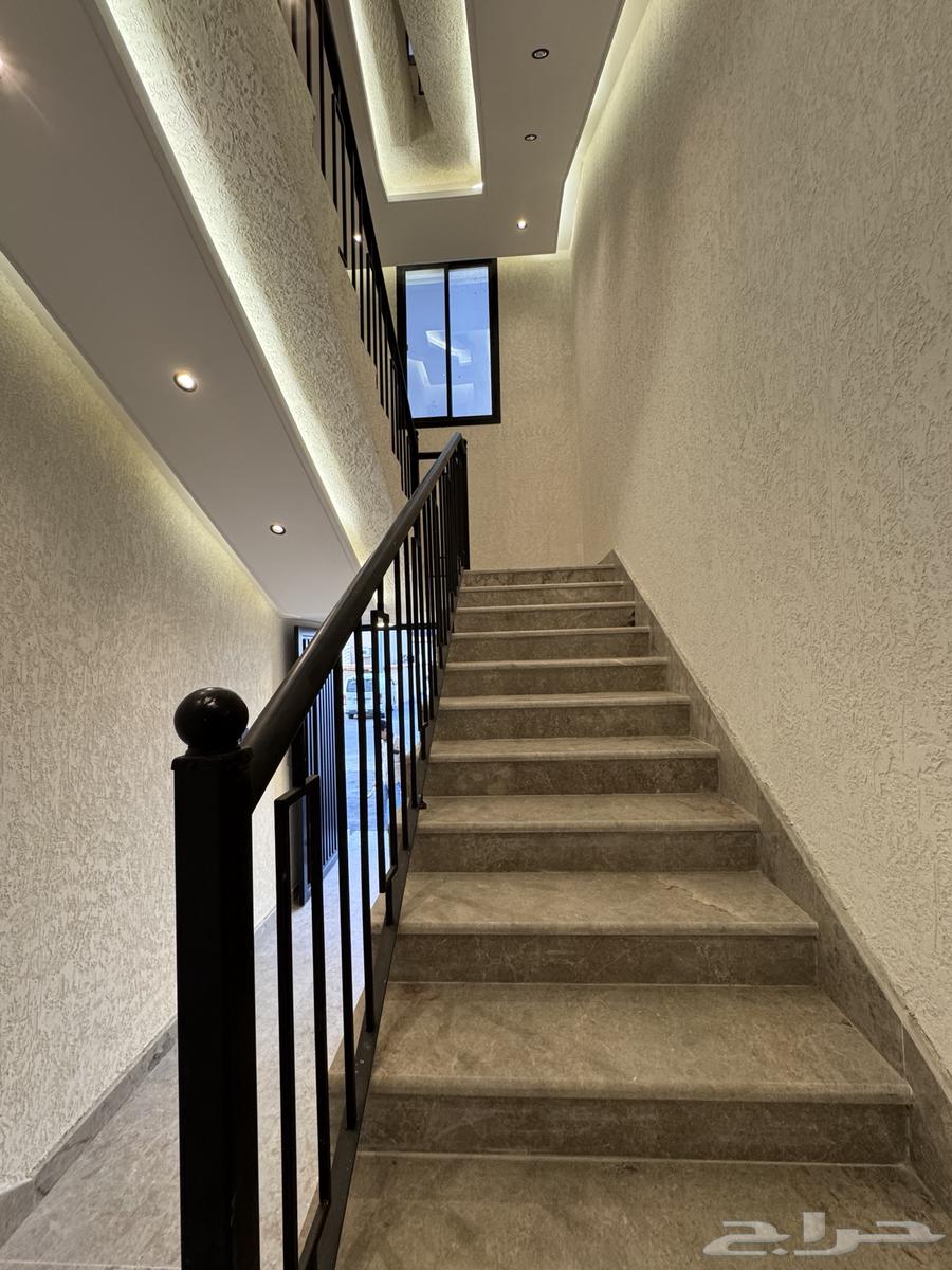 Roof floor for sale with annex, 8 rooms, near mosque, starting from 680,00064582370931075114