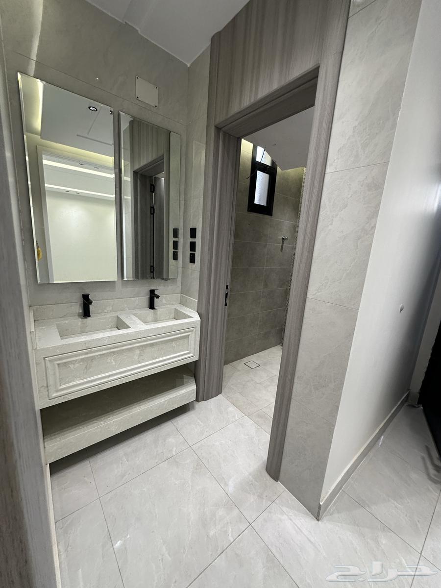 للبيع روفات ارضي وعلوي مودرن باسعار من 650 الف المحالة64582355952769111